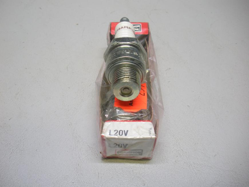 Champion Spark Plug L20V Stock #837