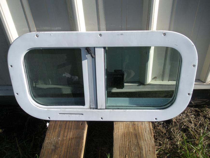 Chris Craft Commander Small Sliding Window Assembly With Screen